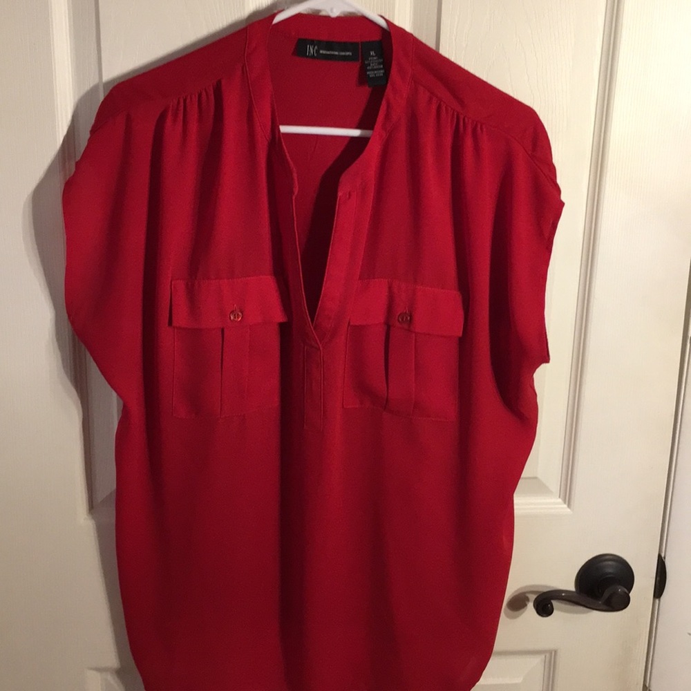 Versatile blouse that’s comfortable and cute